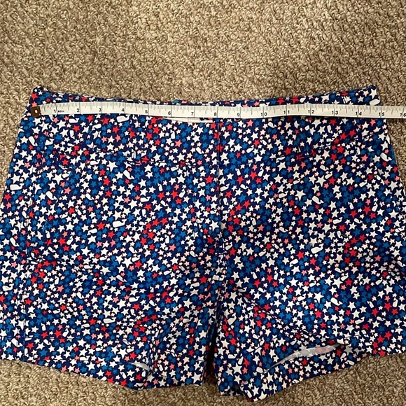 Vineyard Vines stars and whales shorts - Picture 6 of 6